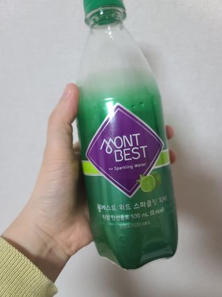 몽베스트 Montbest with Sparkling water Lime20병 — 5점을 준 리뷰어가 2023년 2월 올린 사용 사진
