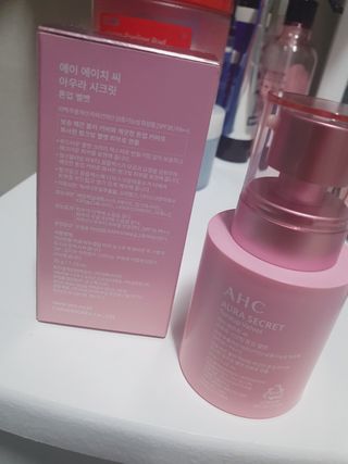 AHC 아우라 시크릿 톤업 벨벳 — 5점을 준 리뷰어가 2021년 4월 올린 사용 사진