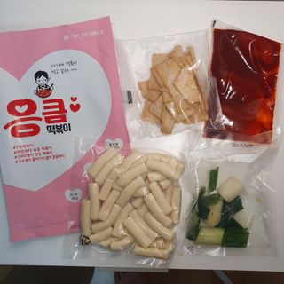 응큼떡볶이 — 5점을 준 리뷰어가 2021년 3월 올린 사용 사진