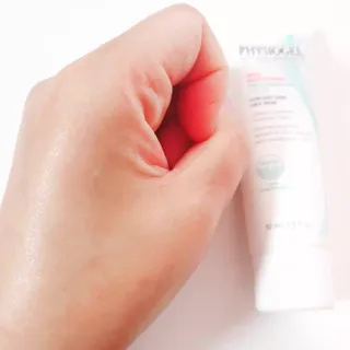 피지오겔 레드수딩 시카밸런스 크림 50ml — 4.5점을 준 리뷰어가 2022년 4월 올린 사용 사진