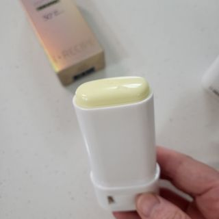 아이레시피 라이트터치 선스틱 15g (SPF50+, PA++++) — 4점을 준 리뷰어가 2023년 2월 올린 사용 사진