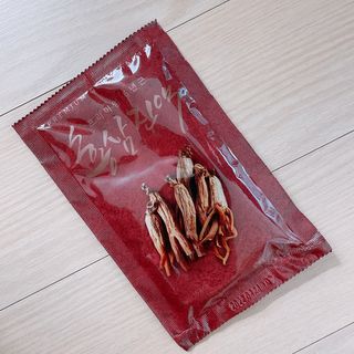 서울약사신협_프리미엄 6년근 홍삼진액_70mlx30포 — 4.5점을 준 리뷰어가 2021년 2월 올린 사용 사진