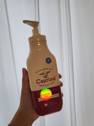 카프리나 산양밀크 모이스춰라이징 바디로션 350ml(오리지널향) — 5점을 준 리뷰어가 2023년 4월 올린 사용 사진