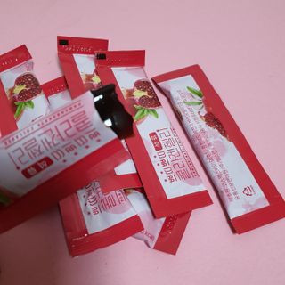 헬스업_쁘띠쁘띠석류콜라겐젤리_20g x 14포 — 5점을 준 리뷰어가 2021년 1월 올린 사용 사진