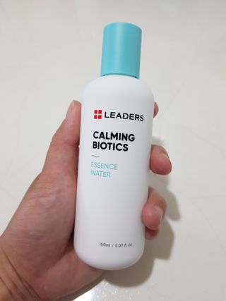 리더스코스메틱 리더스 카밍 바이오틱스 에센스 워터 — 5점을 준 리뷰어가 2022년 5월 올린 사용 사진