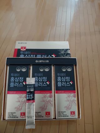 서울약사신협_투데이홍삼정플러스스틱_10g x 30포 — 5점을 준 리뷰어가 2021년 7월 올린 사용 사진