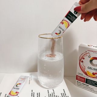셀시어스 온더고 에너지 비타민 피트니스 드링크 파우더 (10sticks) 다이어트 음료 — 4.5점을 준 리뷰어가 2022년 5월 올린 사용 사진