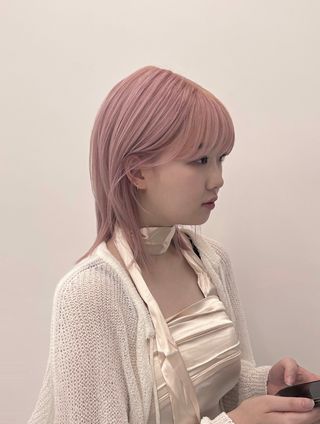 [유니프] 헤어 샤이니 핑크 컬러 트리트먼트240g — 5점을 준 리뷰어가 2023년 12월 올린 사용 사진
