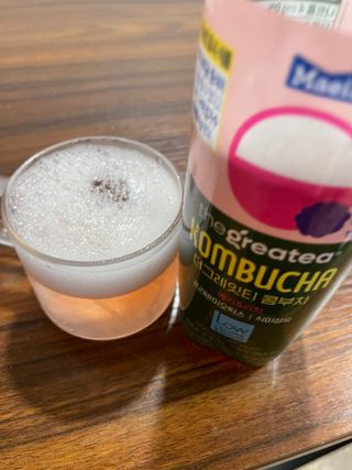 더그레잇티 콤부차 [매일유업] 더그레잇티 44kcal 콤부차 300ml *12개입 (오리지널 6개+베리리치 6개) — 4.5점을 준 리뷰어가 2023년 7월 올린 사용 사진