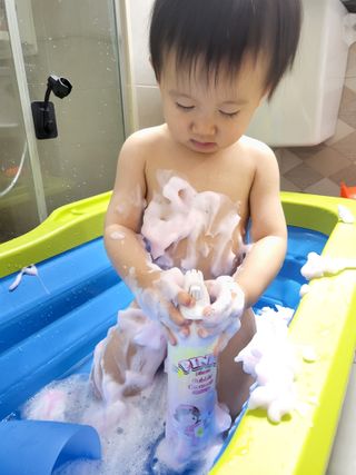 주식회사 권브라더스 [권브라더스] 목욕놀이 필수템, 핑키공주 유아버블클렌저 300ml 대용량 몽글몽글 구름 속 딸기향 — 5점을 준 리뷰어가 2022년 1월 올린 사용 사진