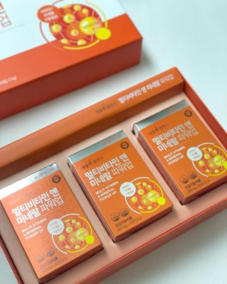서울약사신협_내몸애발란스멀티비타민앤미네랄파워업_800mg x 90정 — 5점을 준 리뷰어가 2021년 5월 올린 사용 사진