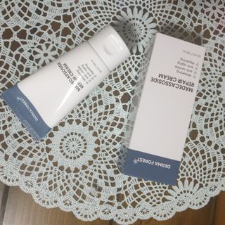 더마포레스트 마데카소사이드 리페어 크림 / 캐비아추출물 병풀추출물 시카케어 미백 주름개선 — 4.5점을 준 리뷰어가 2021년 7월 올린 사용 사진