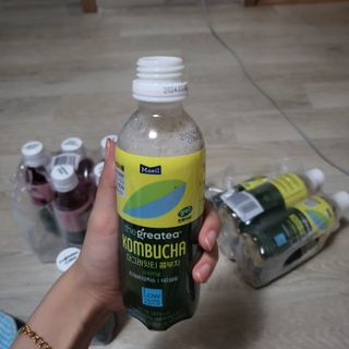 더그레잇티 콤부차 [매일유업] 더그레잇티 44kcal 콤부차 300ml *12개입 (오리지널 6개+베리리치 6개) — 4점을 준 리뷰어가 2023년 7월 올린 사용 사진