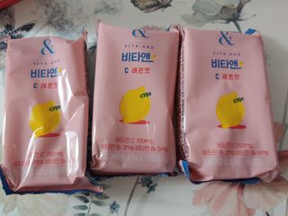 비타앤C 레몬맛, 망고맛 — 5점을 준 리뷰어가 2021년 4월 올린 사용 사진