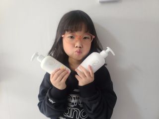 mom e 맘이 내추럴 베이비 케어 샴푸앤바스+로션 — 5점을 준 리뷰어가 2021년 1월 올린 사용 사진