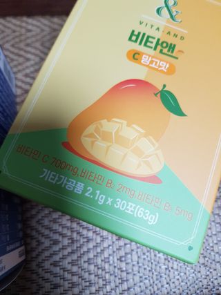 비타앤C 레몬맛, 망고맛 — 5점을 준 리뷰어가 2021년 7월 올린 사용 사진