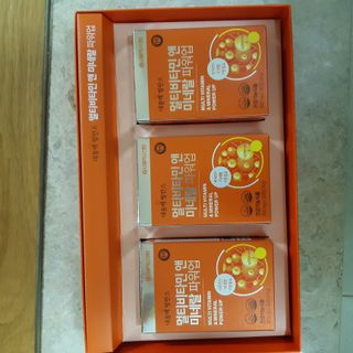 서울약사신협_내몸애발란스멀티비타민앤미네랄파워업_800mg x 90정 — 4점을 준 리뷰어가 2021년 5월 올린 사용 사진