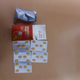 서울약사신협_내몸애발란스멀티비타민앤미네랄파워업_800mg x 90정 — 5점을 준 리뷰어가 2021년 5월 올린 사용 사진
