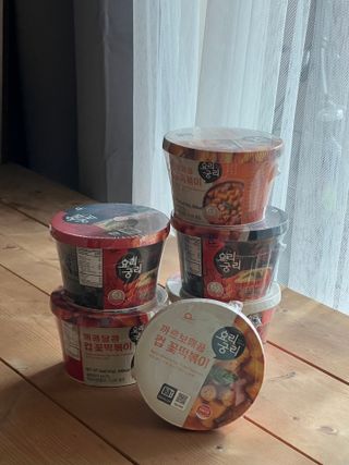나우  [요리궁리] B타입 ( 매콤, 치즈, 매콤까르보 ) 꽃떡볶이 6개입 세트 — 3.5점을 준 리뷰어가 2025년 3월 올린 사용 사진