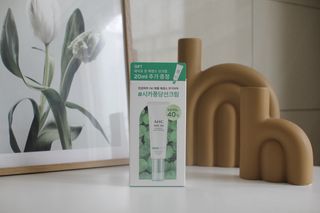 [AHC] 세이프온 에센스 선크림 올리브영 스페셜 증정 기획세트 — 5점을 준 리뷰어가 2022년 6월 올린 사용 사진