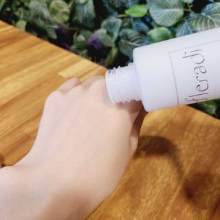 플레라디 에델바이스 오일 밸런싱 토너 — 5점을 준 리뷰어가 2021년 7월 올린 사용 사진
