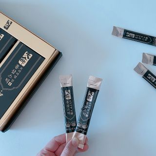 헬스업_천명진프리미엄홍삼스틱_10ml x 30포 — 5점을 준 리뷰어가 2021년 2월 올린 사용 사진