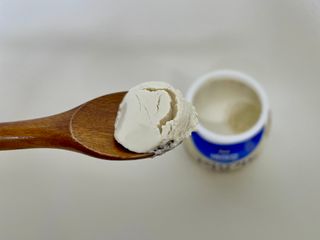 매일바이오 그릭요거트 오리지널 플레인 4개, 로스터리 커피믹스 4개 — 4점을 준 리뷰어가 2021년 12월 올린 사용 사진