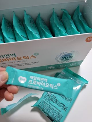 앙팡 패밀리면역 프로바이오틱스 2g x 100포 — 5점을 준 리뷰어가 2022년 10월 올린 사용 사진