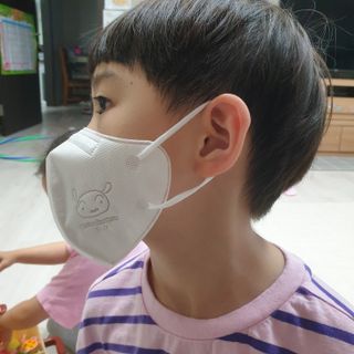 [숨그림]  덴탈마스크 짱구 우리아이 그리고 내가 쓰는 믿을수있는 케릭터 마스크  16종 — 3점을 준 리뷰어가 2021년 9월 올린 사용 사진
