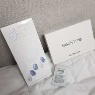 데싱디바 글레이즈 젤네일 포일 이펙트 네일_4종 중 택 1 — 4점을 준 리뷰어가 2021년 9월 올린 사용 사진