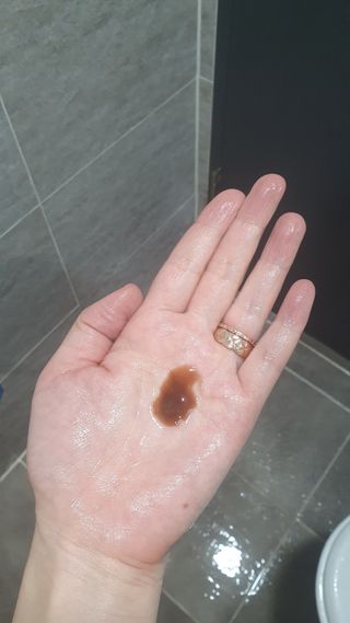 헤어플러스 콴디 플러피 클라우드 버블 팩 클렌저 — 4점을 준 리뷰어가 2021년 3월 올린 사용 사진