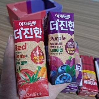 [롯데칠성] 야채듬뿍 더'진한 [롯데칠성] 야채는 이제 COLORFULL! 야채듬뿍  더 진한 레드 4개 +퍼플 4개 (총 8개) — 5점을 준 리뷰어가 2023년 6월 올린 사용 사진