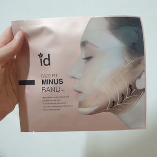 아이디플라코스메틱 아이디 페이스핏 마이너스 밴드 v2 — 5점을 준 리뷰어가 2021년 6월 올린 사용 사진