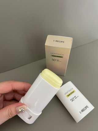 아이레시피 라이트터치 선스틱 15g (SPF50+, PA++++) — 4.5점을 준 리뷰어가 2023년 2월 올린 사용 사진