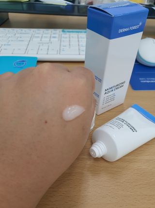 더마포레스트 모이스처라이징 아쿠아크림 / 수분크림 히알루론산 펩타이드 보습 미백 주름개선 — 5점을 준 리뷰어가 2021년 6월 올린 사용 사진