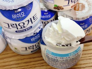 매일바이오 그릭요거트 오리지널 플레인 4개, 로스터리 커피믹스 4개 — 2점을 준 리뷰어가 2021년 12월 올린 사용 사진