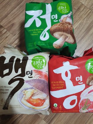 [풀무원] 자연은맛있다 정면, 백면, 홍면  세트 — 5점을 준 리뷰어가 2021년 4월 올린 사용 사진