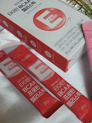 인디닥터 면역 생생 핑크 이뮨 젤리 + 타이탄 BCAA 프로틴 젤리스틱 — 4점을 준 리뷰어가 2022년 5월 올린 사용 사진