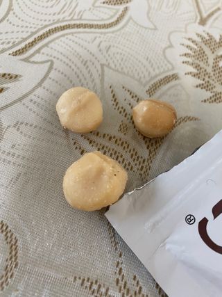도이퉁 마카다미아 넛 90g  로얄 마카넛 오리지널 쏠트 허니 — 5점을 준 리뷰어가 2021년 3월 올린 사용 사진