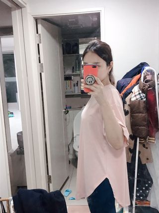 밸롭 시그니처 커버업 롱티셔츠 — 5점을 준 리뷰어가 2021년 5월 올린 사용 사진