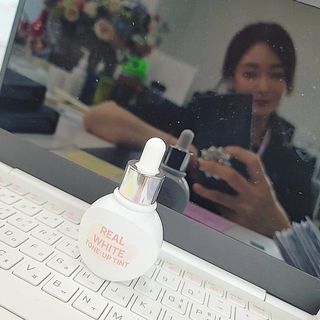 KISSY BAE 키시베이 키시베이 리얼화이트 톤업틴트 — 5점을 준 리뷰어가 2021년 7월 올린 사용 사진