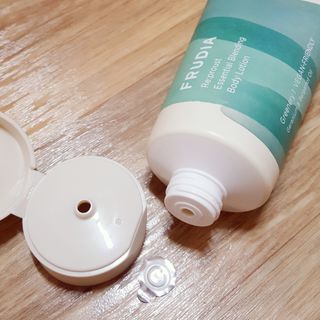 [후르디아] 올리브영 저자극 비건바디로션 — 4점을 준 리뷰어가 2023년 9월 올린 사용 사진
