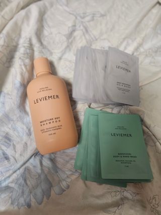 나노힐 르비에메르 소이 샴푸 300ml 구매평 — 4.5점을 준 리뷰어가 2024년 7월 올린 사용 사진