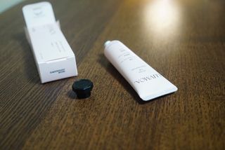 러브모아 향수 고체향수 승무원 고체향수 바르는 향수 니치향수 도손 우드세이지 앤 씨솔트 — 5점을 준 리뷰어가 2022년 10월 올린 사용 사진