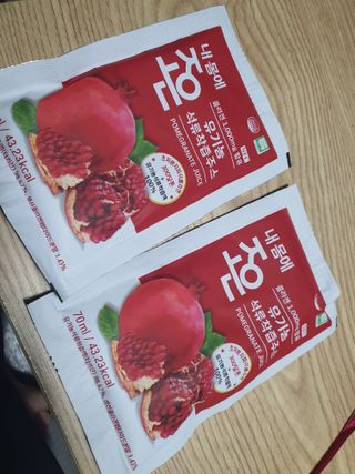 농업회사법인조은 유기농 석류 NFC 착즙주스 70ml 30포 — 5점을 준 리뷰어가 2021년 10월 올린 사용 사진