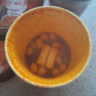 유비쿡 컵떡볶이 매운컵떡볶이2개/ 짜장컵떡볶이 2개  총 4개세트 — 4점을 준 리뷰어가 2021년 3월 올린 사용 사진