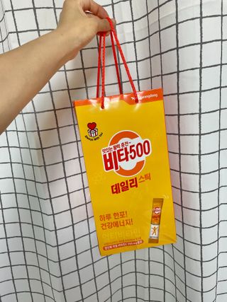 광동생활건강 프리 [광동] VB와 VC를 함유한 멀티 비타민 비타 500 데일리 스틱 180포 — 5점을 준 리뷰어가 2022년 6월 올린 사용 사진