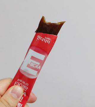[인디닥터] 타이탄 BCAA 프로틴 젤리스틱 — 5점을 준 리뷰어가 2022년 5월 올린 사용 사진