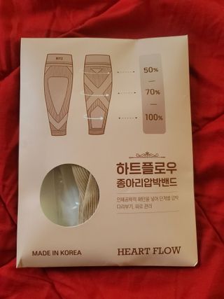 하트플로우 종아리 압박 밴드 스타킹 — 5점을 준 리뷰어가 2022년 10월 올린 사용 사진
