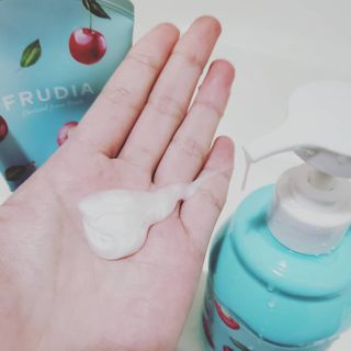[후르디아] 과즙 뿜뿜_체리 바디워시+바디에센스 세트 — 5점을 준 리뷰어가 2021년 1월 올린 사용 사진